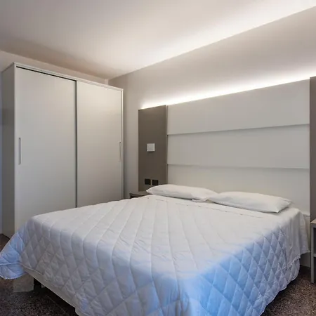 Hotel Consuelo 4*