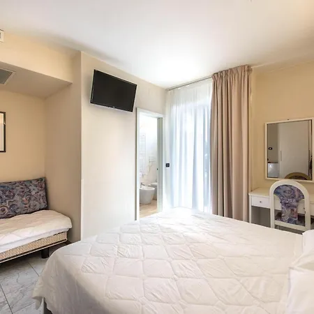 Hotel Consuelo 4*