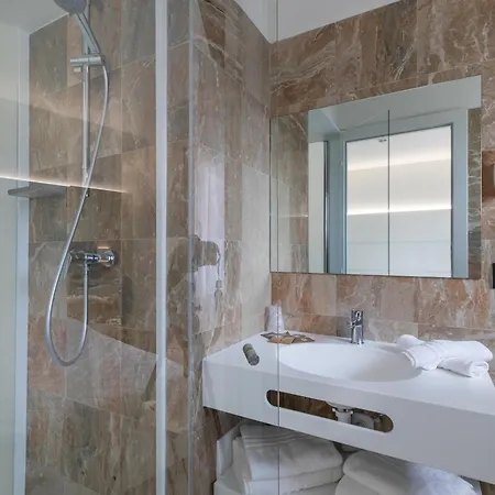 Hotel Consuelo 4*