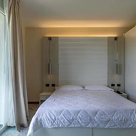Hotel Consuelo 4*